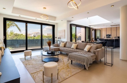 Serignan Villa | Villa Monégasque, elegance & private pool