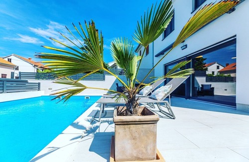 Njivice Villa | Villa Mondo Adria with private pool