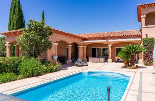 La Crau Villa | Villa Moniris Provence Bliss and Pool