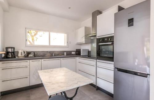 Le Mourillon Villa | Villa Mont des oiseaux by Interhome