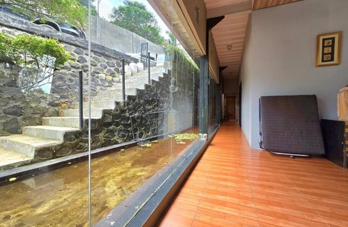 Megamendung Villa | Villa Montaview Puncak by Damaresa