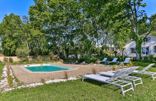 Graveson House | VILLA MONTEL