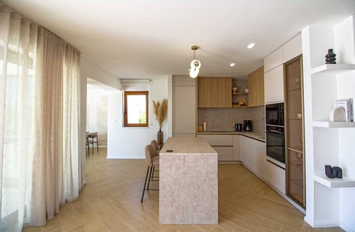 Kastel Luksic Villa | Villa Mood – Pool, Gym & Sauna near Split
