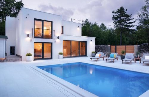 Viskovo Villa | Villa Moretto with Private Pool & Jacuzzi - Rijeka area