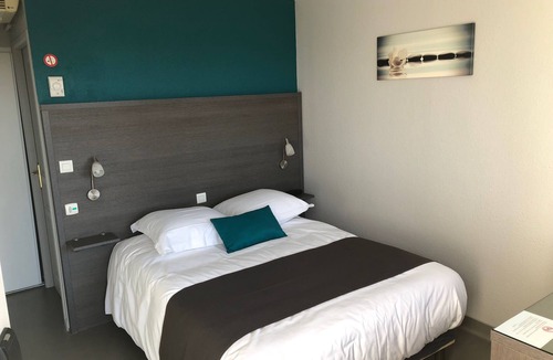 Stenay Hotel | Villa Motel