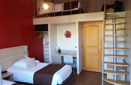 Stenay Hotel | Villa Motel