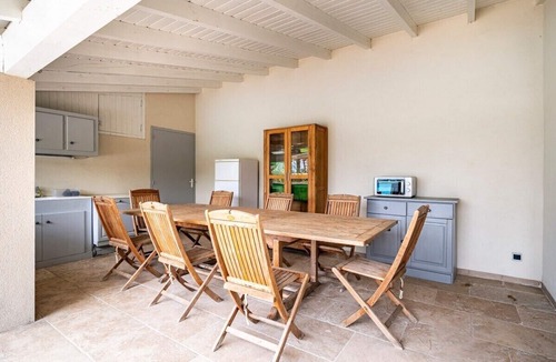 Mours-Saint-Eusebe Villa | Villa-Mountain view-Private Bathroom