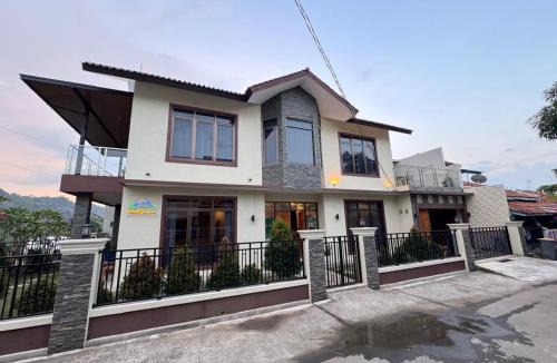 Majalengka House | Villa Munjul Indah - Majalengka