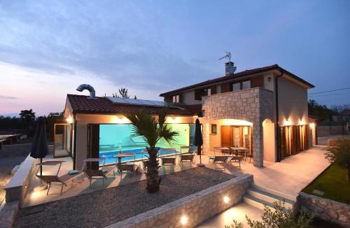 Brzac Villa | Villa Muskatel KRK -with heated covered pool