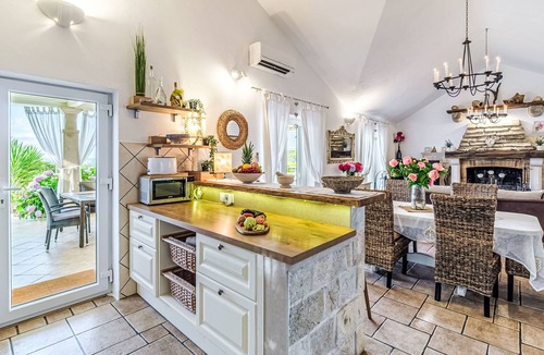 Supetar House | Villa Mutnik by Interhome