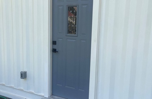Lindsborg House | Villa Mysa-A Cozy Container Stay!