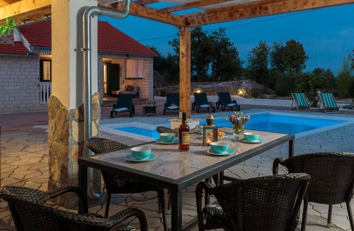 Bristane House | Villa Mystic Woods mit Pool by Interhome