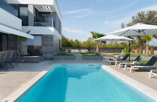 Nin Villa | Villa N Drage with pool
