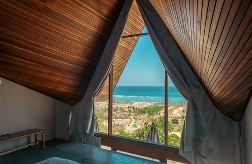Praya Barat Villa | Villa Nabu - 5 Bedroom at Tampah Hills