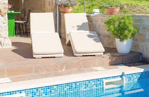 Bol Villa | Villa Nada, (12375), Bol, hr