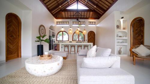 Abang Villa | Villa Nagaïa - 2 bedrooms, Pool, Roof-top, Garden