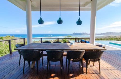 Selong Belanak Villa | Villa Nambung