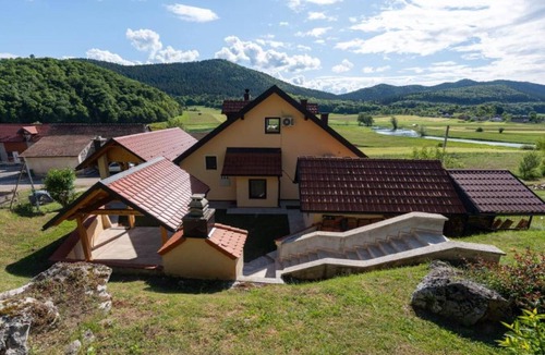 Otocac Villa | Villa Narnia - Three Bedroom Villa
