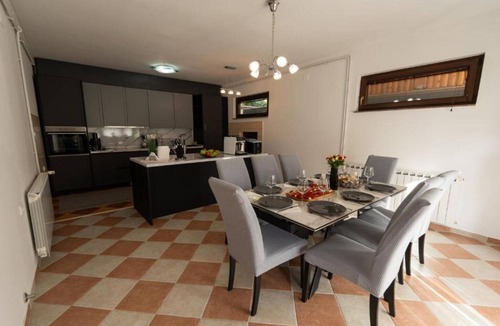 Otocac Villa | Villa Narnia - Three Bedroom Villa