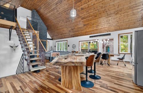 Saint Come Ski Chalet | Villa Nature Luxe Chalet Lake Access Private Spa