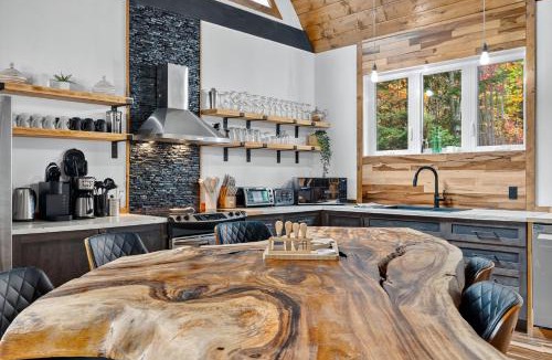 Saint Come Ski Chalet | Villa Nature Luxe Chalet Lake Access Private Spa