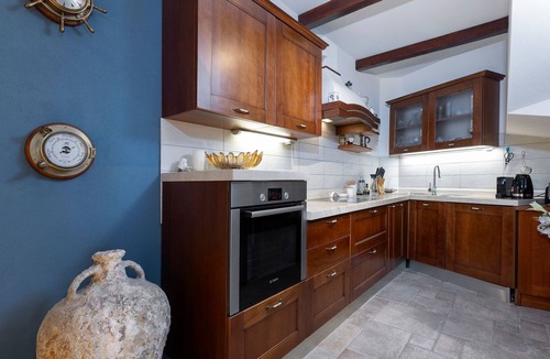 Loviste House | Villa Nauta - Peljesac, Ferienhaus mit Whirpool by Interhome