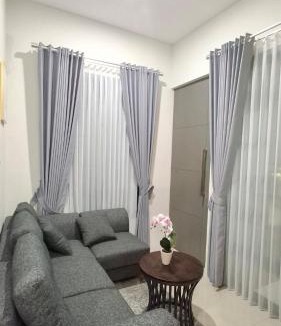 Dinoyo Villa | Villa near Batu-Malang l 2BR l P29