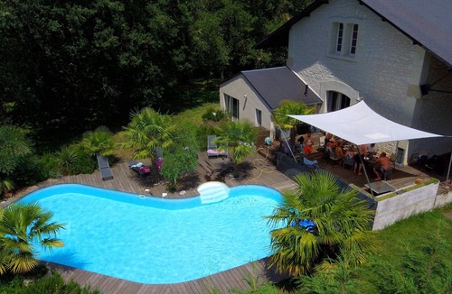 Sazilly Villa | Villa near Chinon sleeps 9 with heated pool and jacuzzi