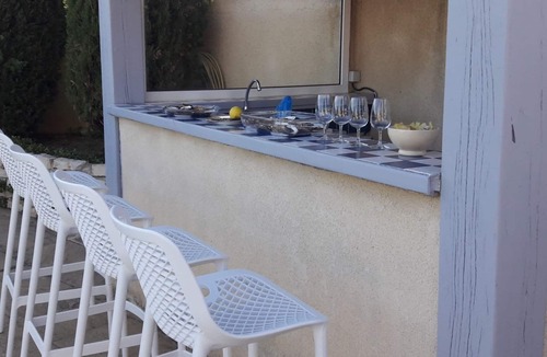 Roches Grises Villa | Villa near Les Etangs de Bages Lake