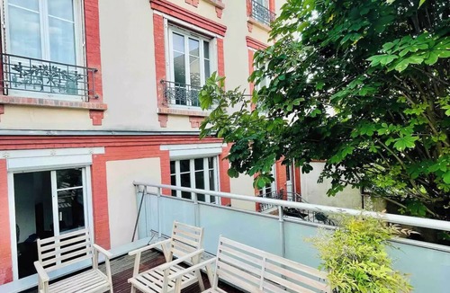 Quartier de la Maison-Blanche Villa | Villa Nearby Paris - 17 Guests - Garden - Parking - Metro