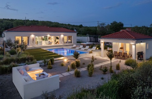 Velim Villa | Villa Nebesi ZadarVillas