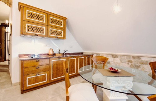 Old Town Hotel | Villa Nepos Hotel
