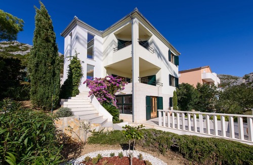 Seget Vranjica Villa | Villa Nerium ,steps away from the beach & hills