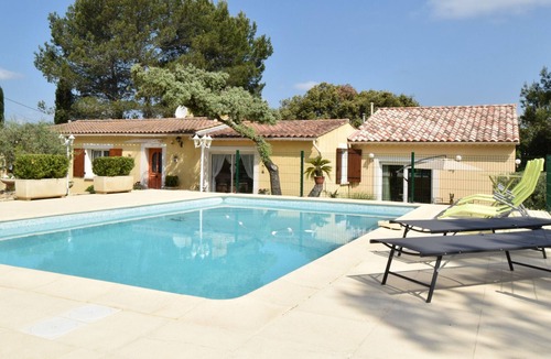 Orgon Villa | Villa Neuve Piscine