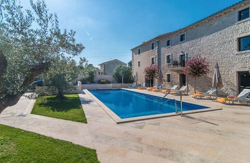 Kringa Villa | Villa Neza - Nine Bedroom Villa, Sleeps 20