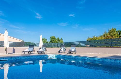 Sveti Lovrec House | Villa Niko, your Ideal Summer Oasis near Poreč