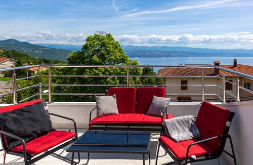 Liganj Villa | Villa Nino with view - Lovran by Villas Guide