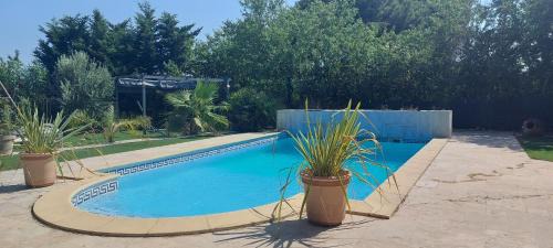 Nizas Villa | Villa Nizas Enchantée
