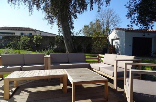 La Flotte Villa | ViLLA NOLA .