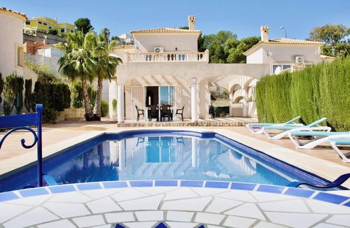 Coveta Fuma Villa | Villa Noma with Sea View, Pool, Garden & Wi-Fi