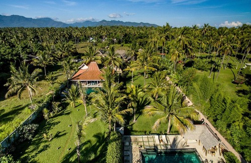 Sigar Penjalin Villa | Villa Nomad