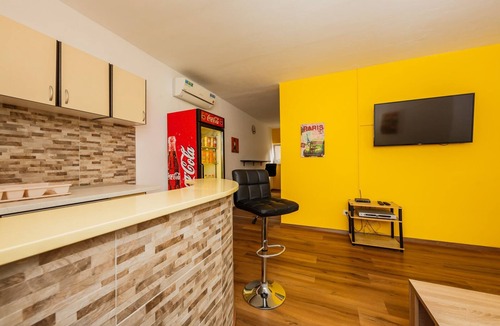 Businci Villa | Villa Nora(heated pool and air con. in every room) island Ciovo Trogir