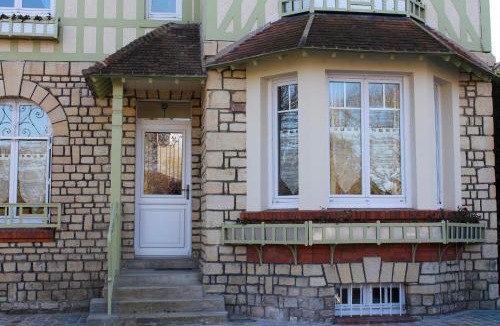 Bayeux House | Villa Normande large house with private parking