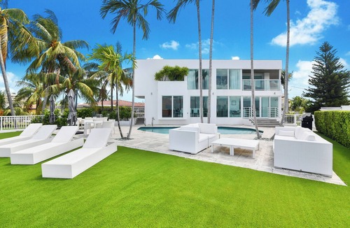 North Bay Village Villa | Villa NOVA