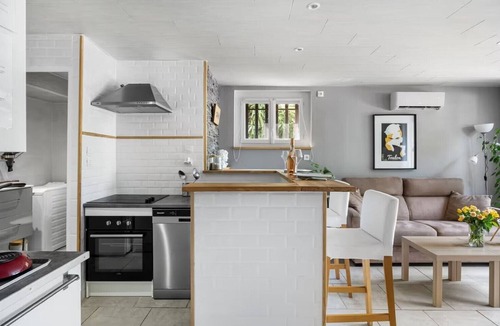 Cuers Apartment | Villa Nui Guest House