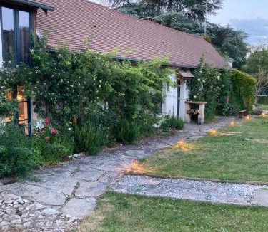 Saint-Pierre-d'Autils Bed & Breakfast | Villa Nymphea
