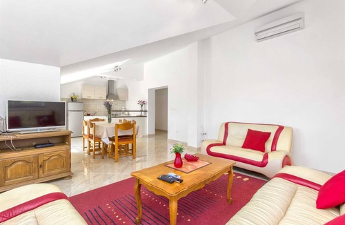 Bristane Villa | Villa Oasis near Krka Waterfalls
