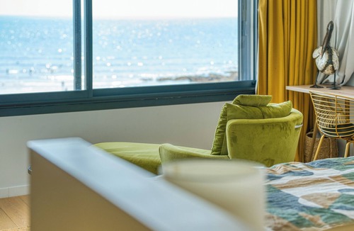 Bretignolles-sur-Mer Villa | Villa Océans: Oceanfront, Pool, Spa, Sleeps 15 in Bretignolles sur Mer