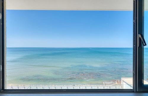 Bretignolles-sur-Mer Villa | Villa Océans Oceanfront Pool Spa Sleeps 15 in Bretignolles sur Mer