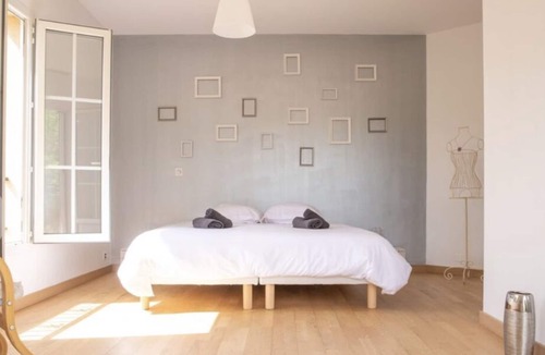 Le Cailar Villa | Villa of the bastide type, in the small Camargue ideally located